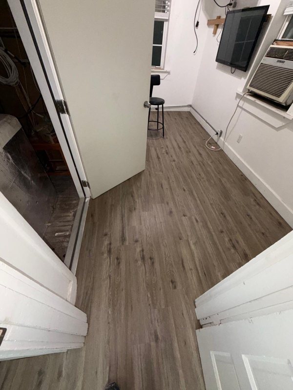 Homeowner bonus room with new LVP
