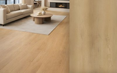 Light Natural Oak Rios Floor LVP plank swatch