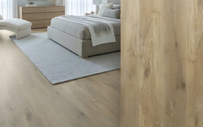 Natural Maple Oak Rios Floor LVP plank swatch